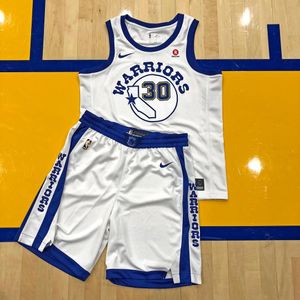 Image post by @warriorsshop on Instagram