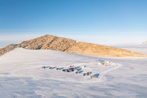 Image post by @white.desert.antarctica on Instagram