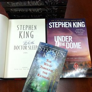 Image post by @gallerybooks on Instagram