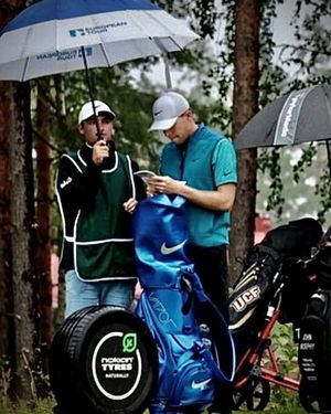 Image post by @alexknappegolf on Instagram