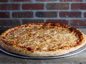 Image post by @parryspizza on Instagram