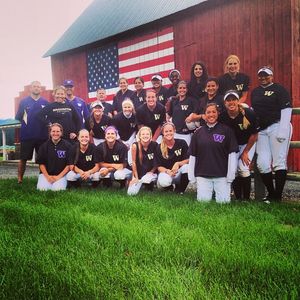 Image post by @uwsoftball on Instagram