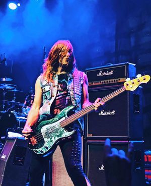 Image post by @itsphilipshouse on Instagram