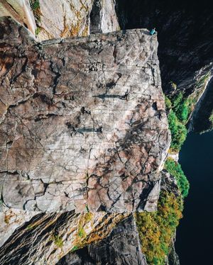Image post by @dronepals on Instagram