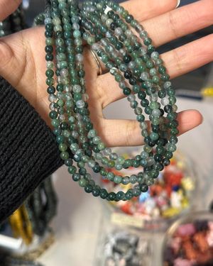 Image post by @beadcache on Instagram