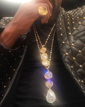 Image post by @floydmayweather on Instagram