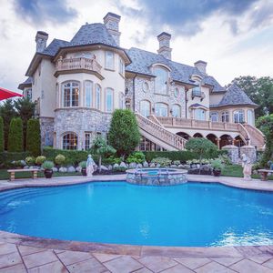 Image post by @christiesrealestate on Instagram