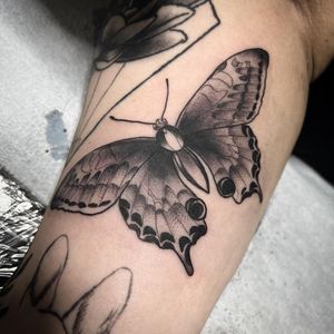 Image post by @jessfoxtattoos on Instagram