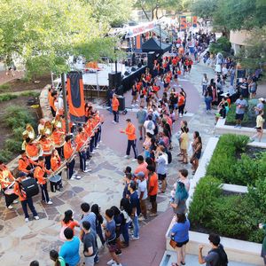 Image post by @utsastudents on Instagram