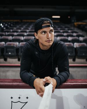 Image post by @warroadhockeyco on Instagram