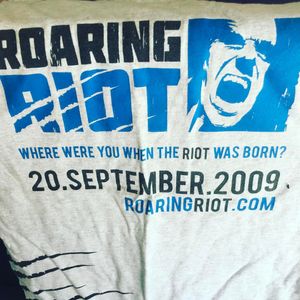Image post by @roaringriot on Instagram