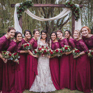 Image post by @thismodernlovephoto on Instagram