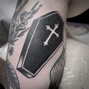 Image post by @jessfoxtattoos on Instagram
