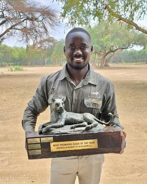 Image post by @chiawasafaris on Instagram