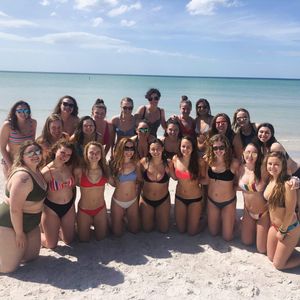 Image post by @juniatawlax on Instagram