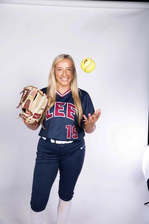 Image post by @leeusoftball on Instagram