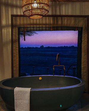 Image post by @chiawasafaris on Instagram