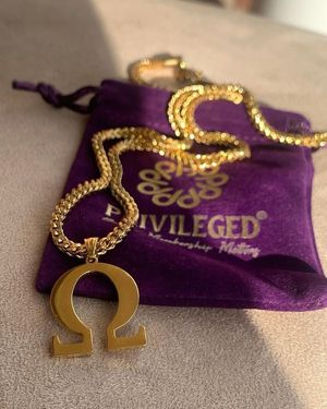 Image post by @privilegedbmmdstopp on Instagram