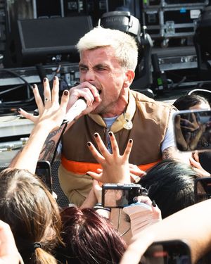 Image post by @rocksound on Instagram