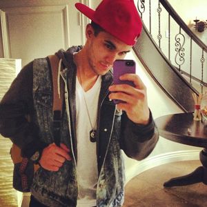 Image post by @therealcarlospena on Instagram
