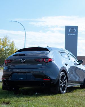 Image post by @parkmazda on Instagram