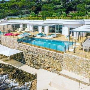Image post by @christiesrealestate on Instagram