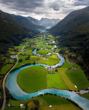 Image post by @dronepals on Instagram