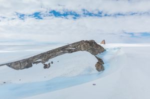 Image post by @white.desert.antarctica on Instagram