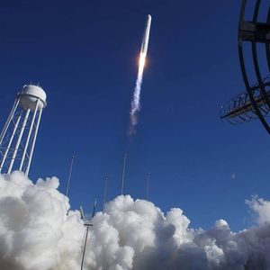 Image post by @nasaartemis on Instagram