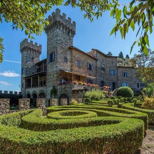 Image post by @christiesrealestate on Instagram