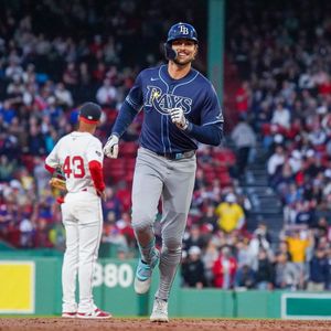 Image post by @raysbeisbol on Instagram