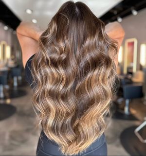 Image post by @studiovasi_salon on Instagram