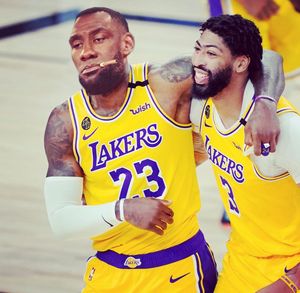 Image post by @shannonsharpe84 on Instagram