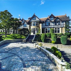 Image post by @christiesrealestate on Instagram