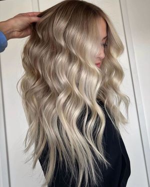 Image post by @behindthechair_com on Instagram