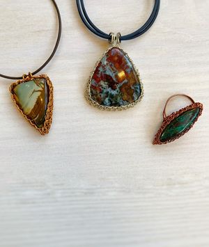 Image post by @beadcache on Instagram