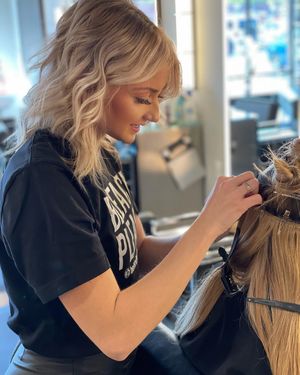 Image post by @studiovasi_salon on Instagram