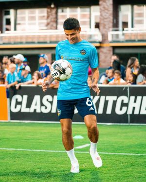 Image post by @eplocomotivefc on Instagram