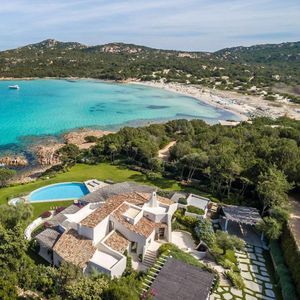 Image post by @christiesrealestate on Instagram