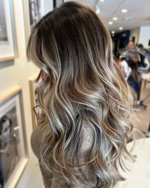 Image post by @behindthechair_com on Instagram