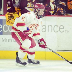 Image post by @du_hockey on Instagram