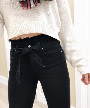 Image post by @shopoutoftown on Instagram