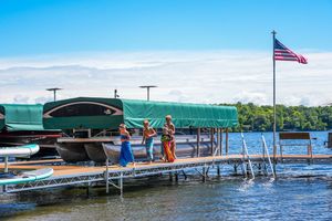 Image post by @lakecountrybarge on Facebook