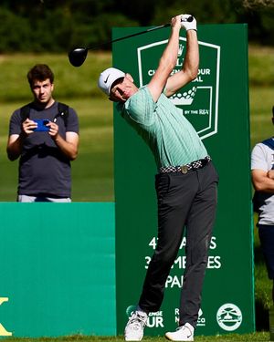 Image post by @alexknappegolf on Instagram