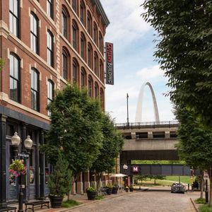 Image post by @fsstlouis on Instagram