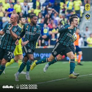 Image post by @lagalaxy on Instagram