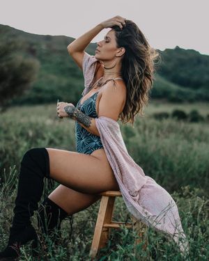 Image post by @kaikinibikinis on Instagram