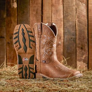 Image post by @justinboots_ on Instagram