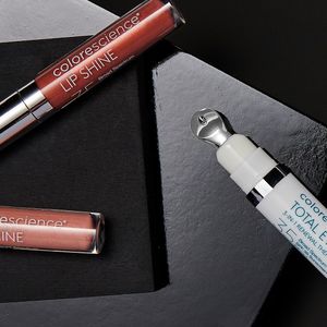 Image post by @colorescience on Instagram