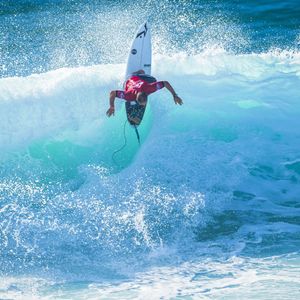 Image post by @wsl.qs on Instagram